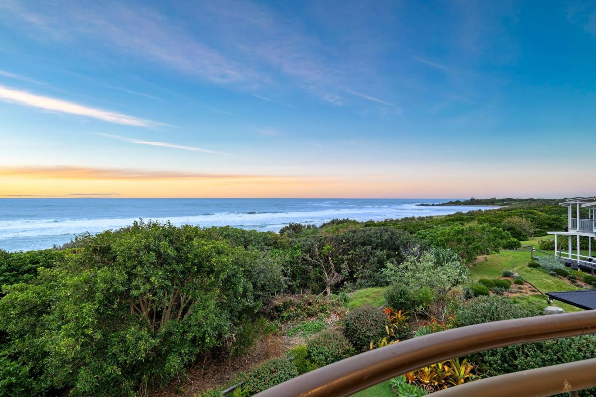 Shoreline 9 Penthouse With Ocean Views Hastings Point Kültér fotó